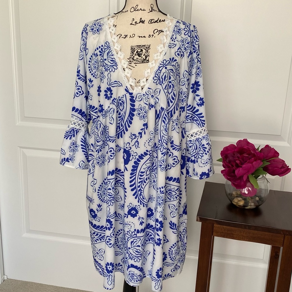 No label - blue and white cover up XXL